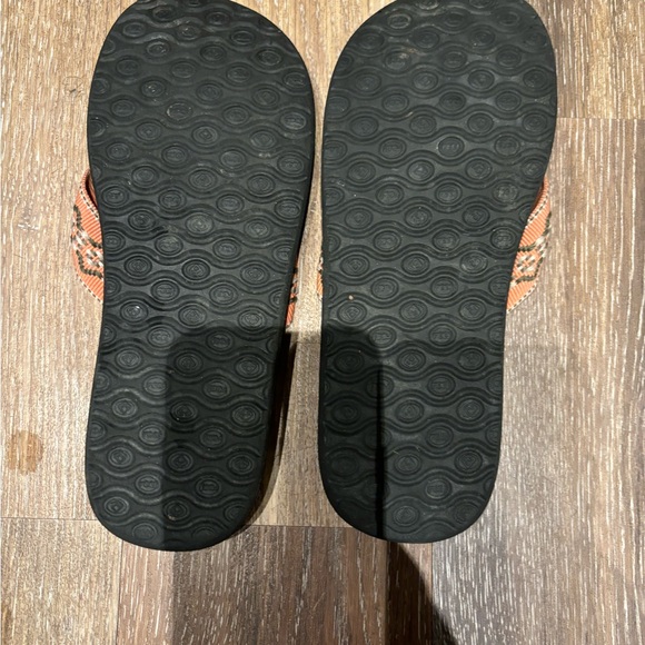 Reef Sandals - Picture 2 of 4